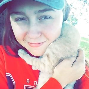 Meet your Posher, Alicia